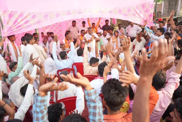 गुन्नौर विधानसभा के उधरनपुर और सिंघोला ग्राम में समस्त ग्रामवासियों का सहयोग और आशीष मिला। 