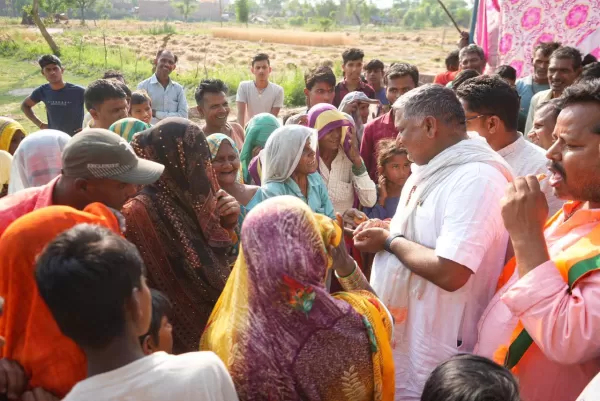 गुन्नौर विधानसभा के उधरनपुर और सिंघोला ग्राम में समस्त ग्रामवासियों का सहयोग और आशीष मिला। 