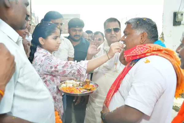 ग्राम नगला डल्लू, बढ़नौमी व ग्राम खितौरा में उमड़ा जनसैलाब, जनता जनार्दन ने दिया भरपूर आशीर्वाद