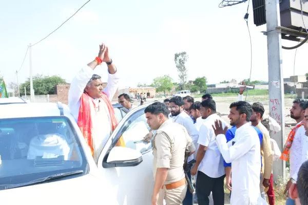 लोकसभा क्षेत्र बदायूँ  के सिंहपुर, आर्थल, व मुकुटपुर गाँव में आयोजित जनसभा